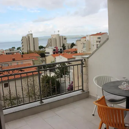 Silvia Apartament Makarska