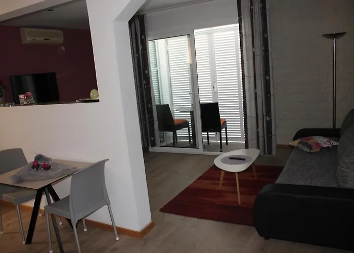 Silvia Apartament *
