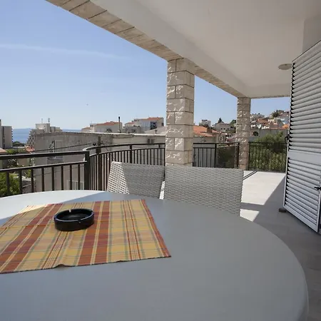 Silvia * 마카르스카