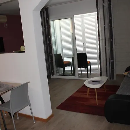 Silvia Apartman *