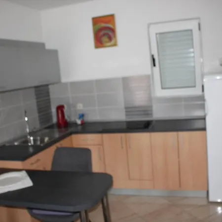 Silvia Apartman *
