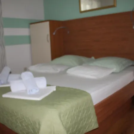Silvia Apartman *