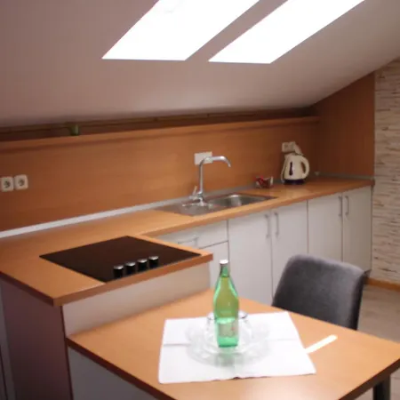 Silvia Apartman